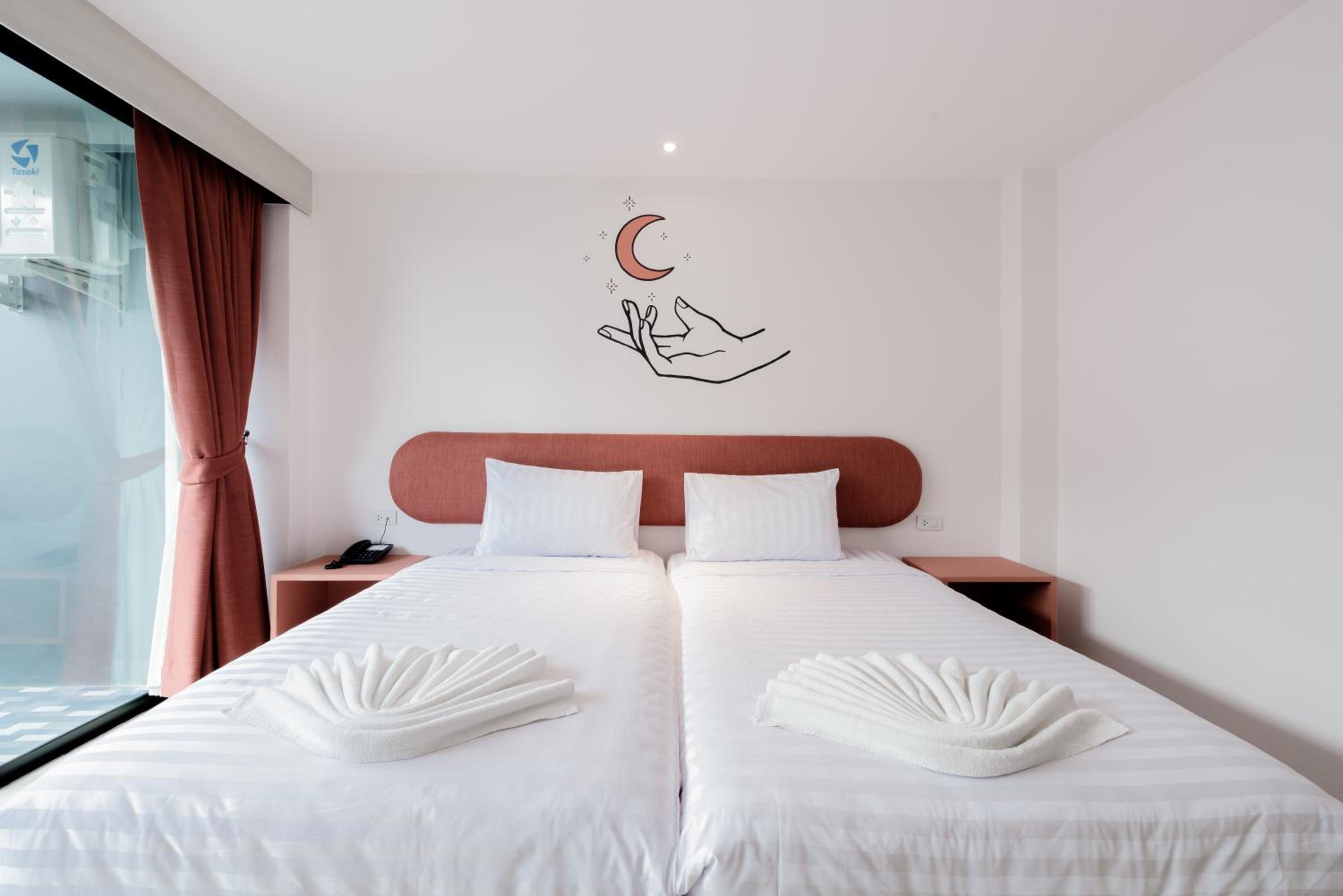 Moon Budget Hotel 9/37