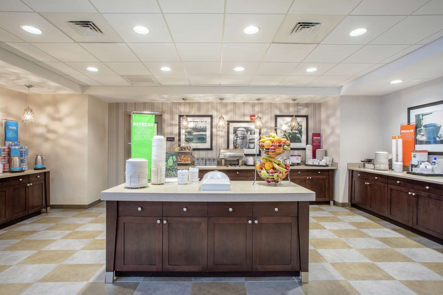 Hampton Inn Philadelphia/Voorhees 8/40