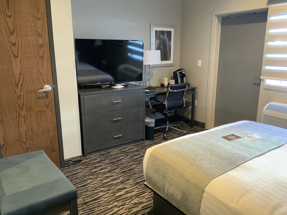 Best Western Sawtooth Inn & Suites 17/34