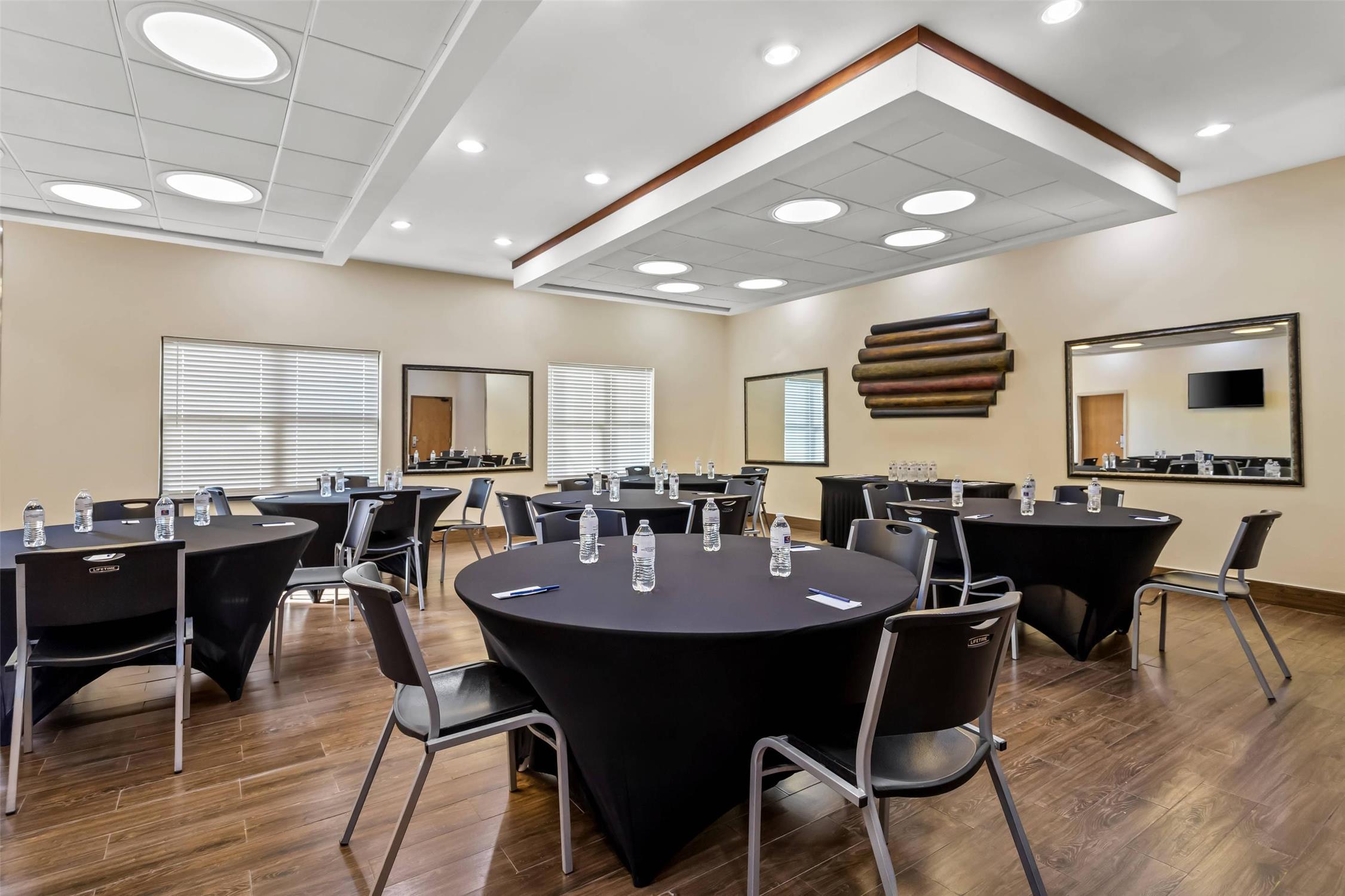 Comfort Suites Roswell, NM 51/60