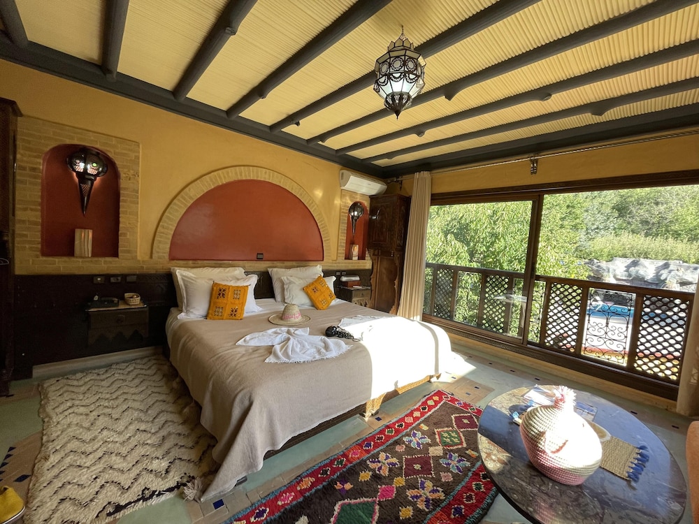 1 BEDROOM, LUXURY, SUITE, MOUNTAIN VIEW