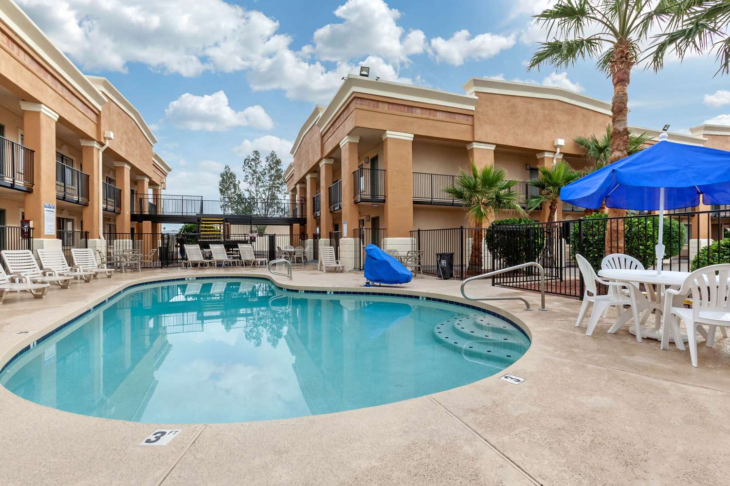 SureStay by Best Western Mesa Downtown Area 28/28