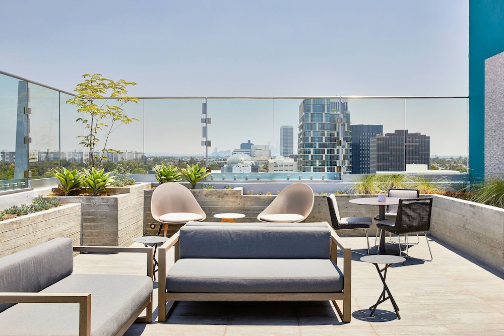 AC Hotel by Marriott Beverly Hills 49/54