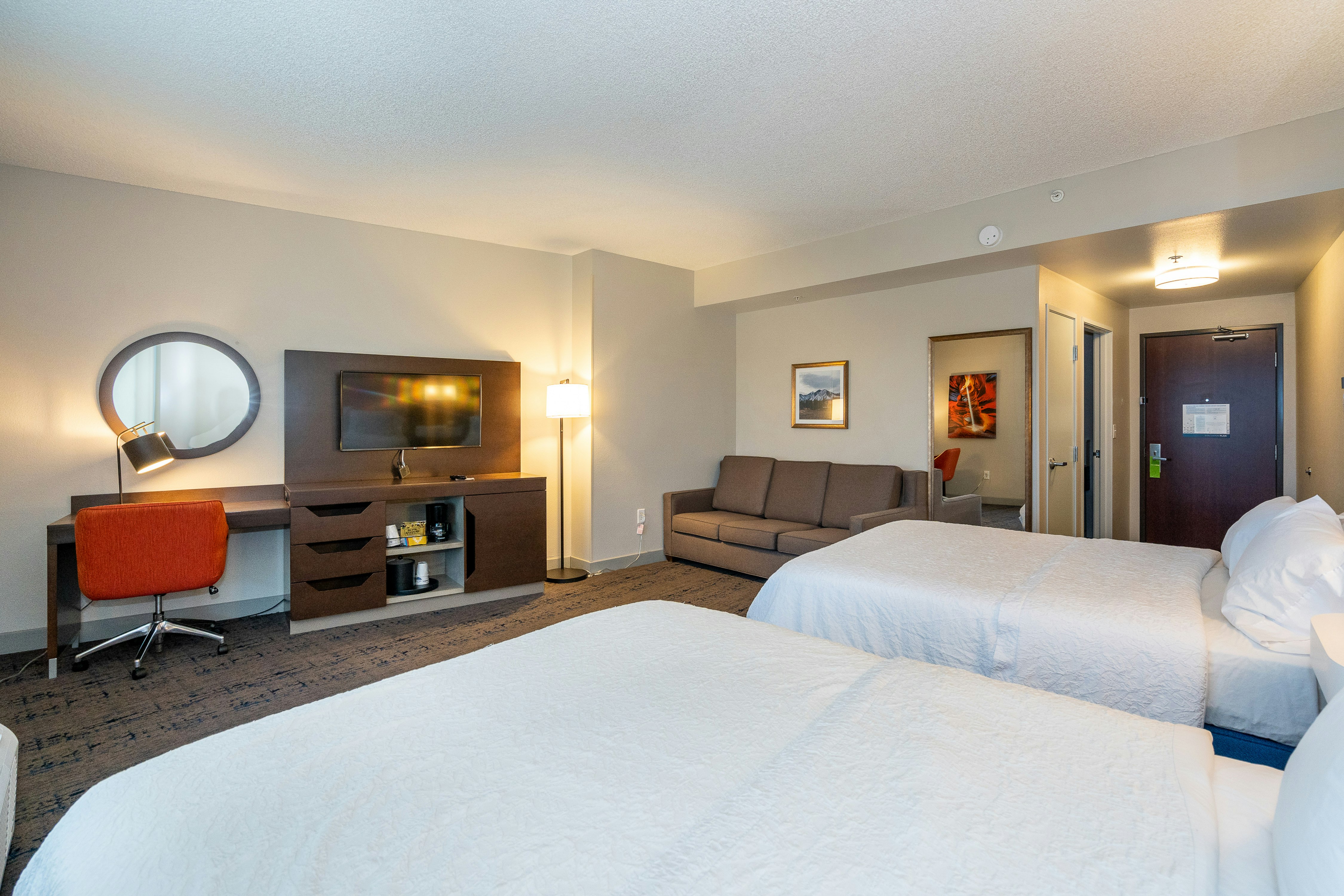ROOM, 2 QUEEN BEDS, SOFA