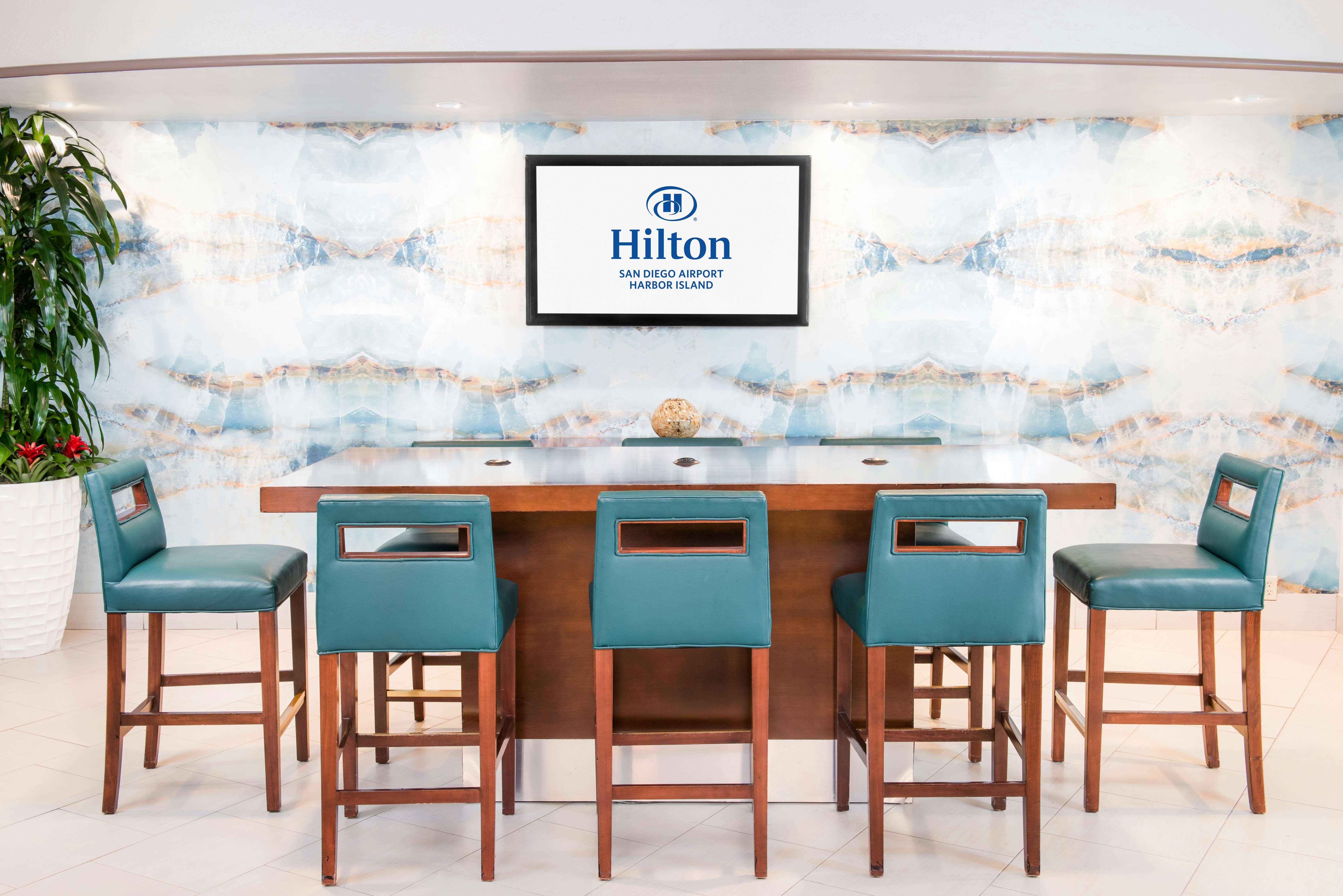 Hilton San Diego Airport Harbor 51/68