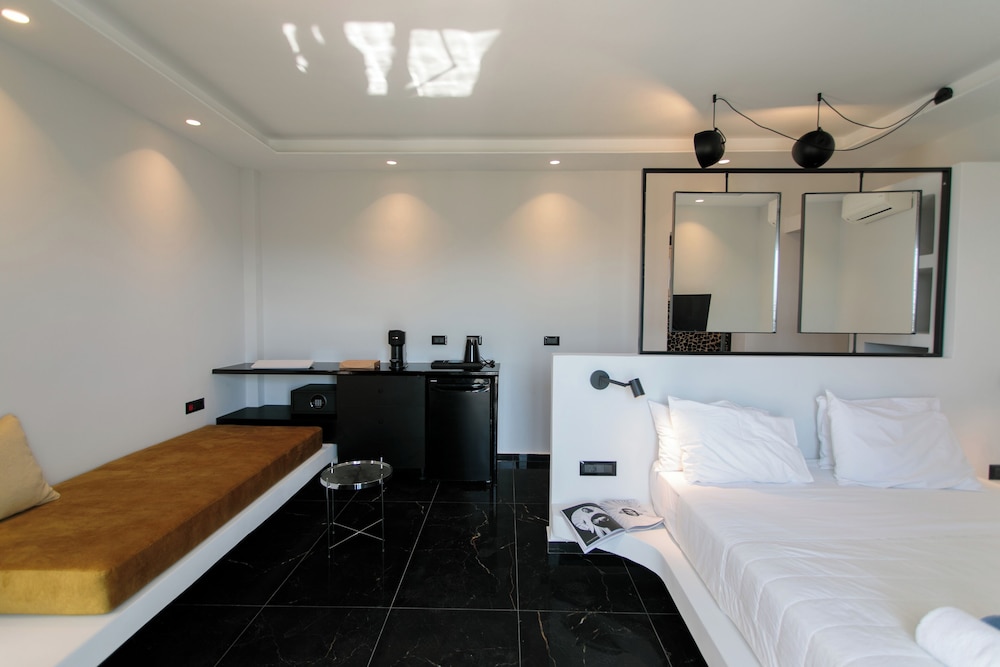Iphimedeia Apartments Suites 27/75