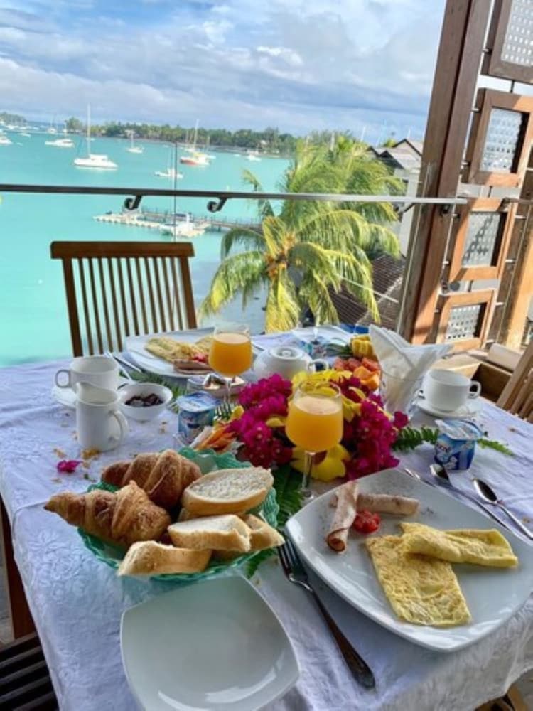 Azure Beach Boutique Hotel 14/22