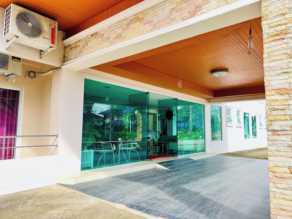 Bt Grand Condotel 33/64