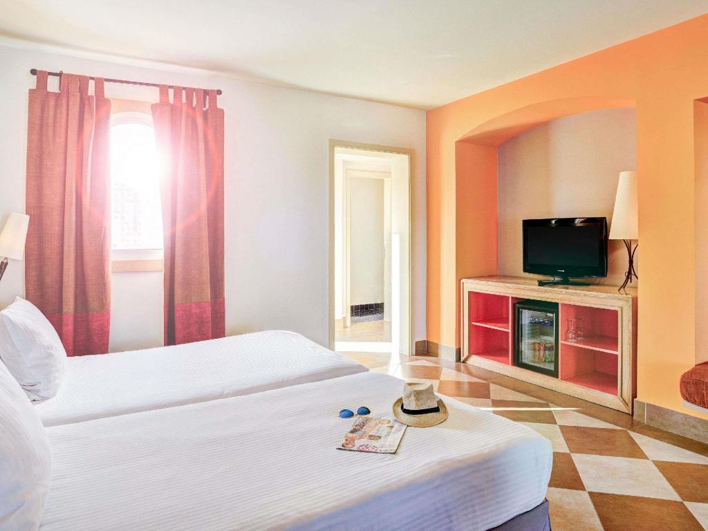 Standard, Twin Beds, Garden Side, Palm Wing