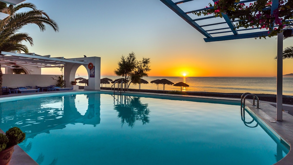Sigalas Beach Hotel 33/34