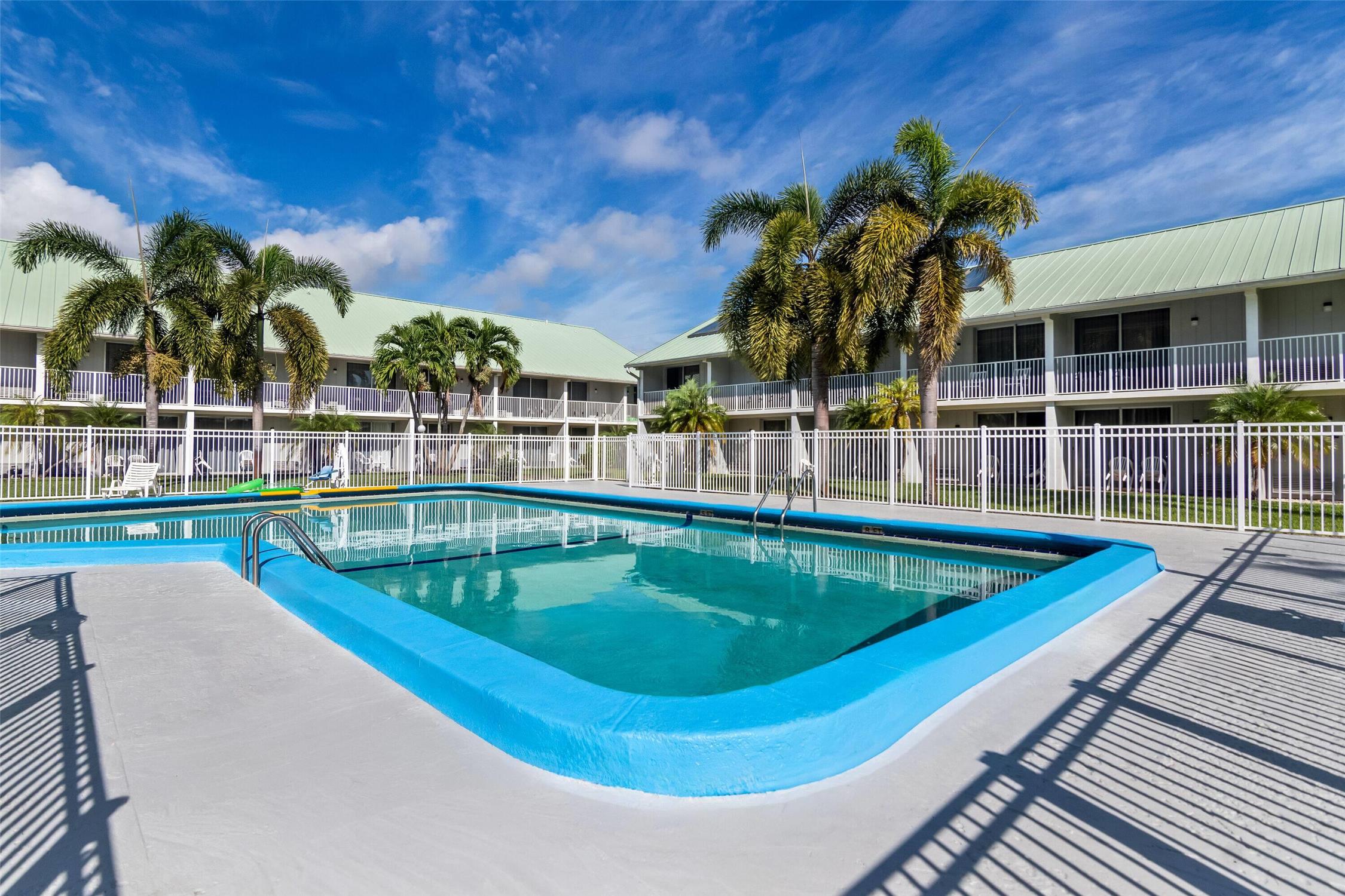 Howard Johnson By Wyndham Vero Beach / Downtown 11/22