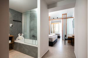 Harmony Crest Resort - Adults Only 41/43