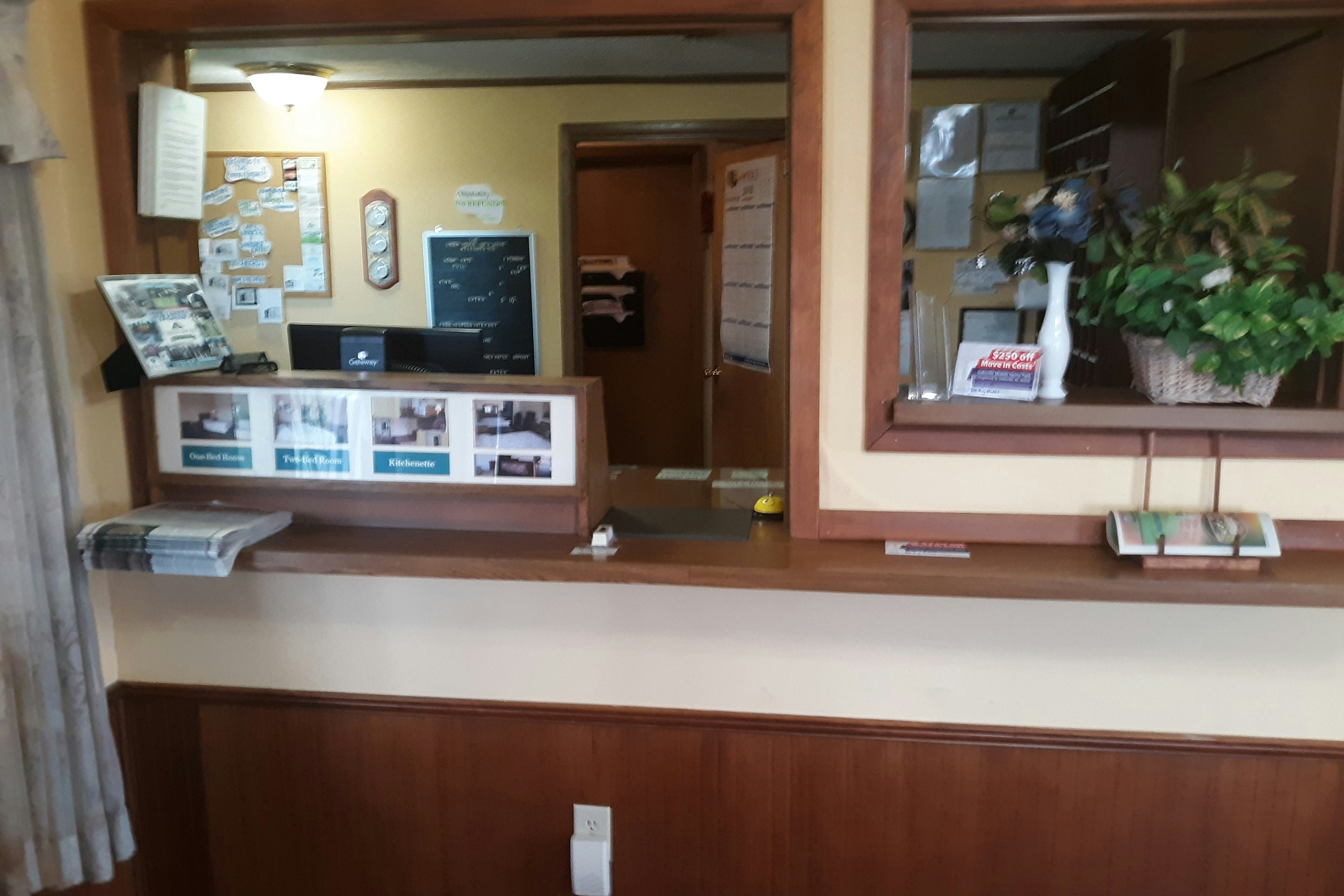 OYO Hotel Daleville AL Hwy 84 9/75