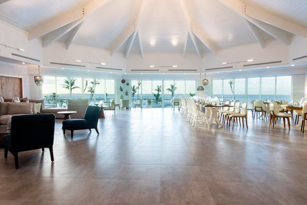 Abaco Beach Resort At Boat Harbor 84/100