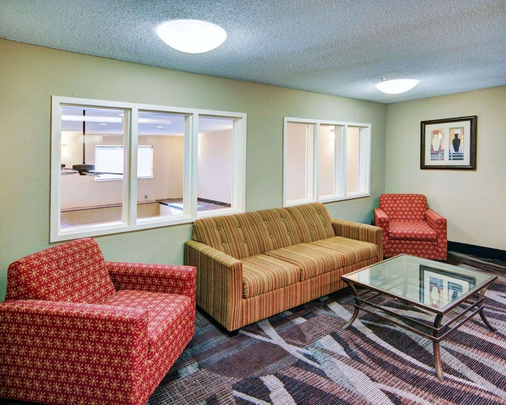 Comfort Suites Longview North 34/55