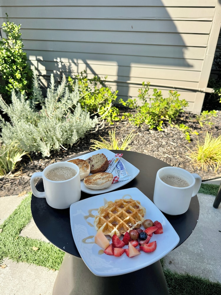 Lavender, A Four Sisters Inn 38/50