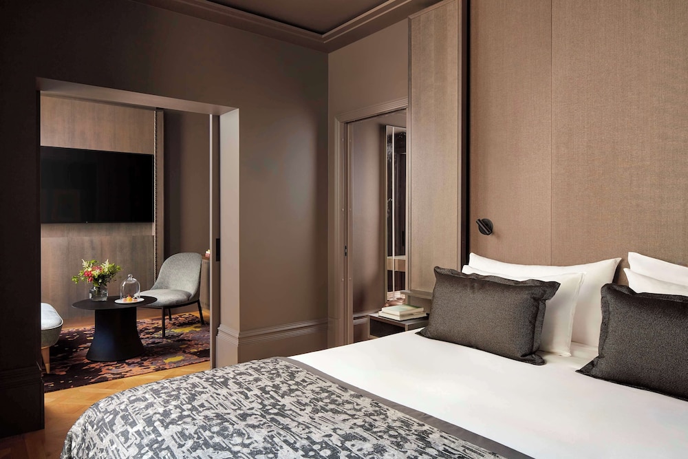 JUNIOR SUITE, WITH EXTRA BED
