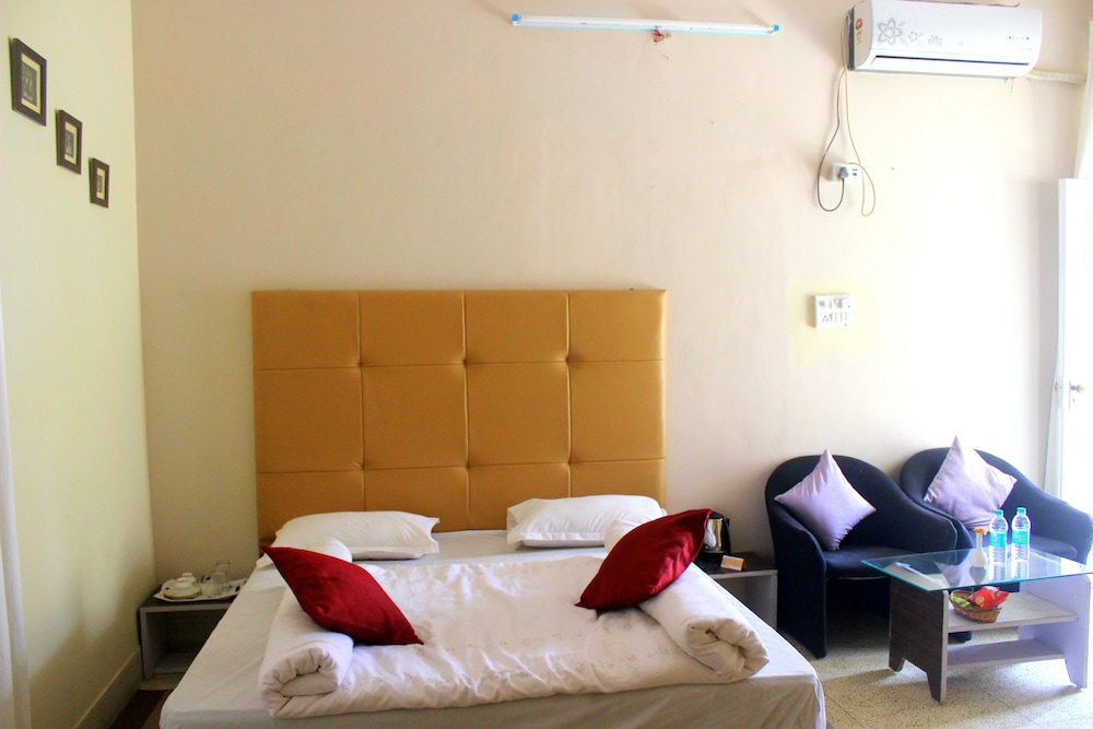 Hotel Toppers Corner Mount Abu 21/67