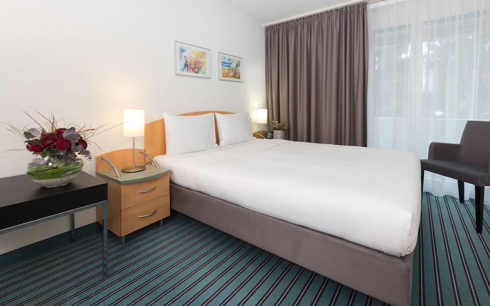 Apart-Hotel Zurich Airport 7/43