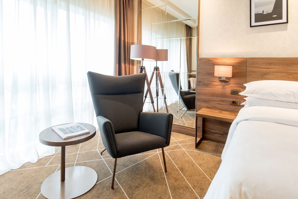 SHERATON NOVI SAD 35/48