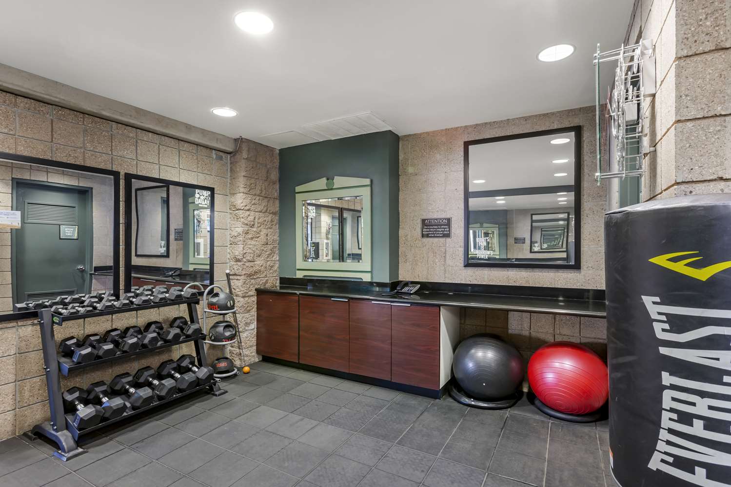 Best Western Plus Sundial 6/18
