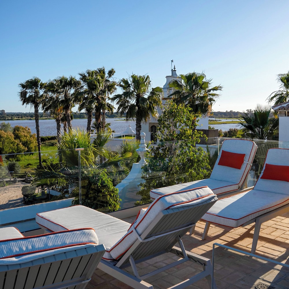 La Malvasia Hotel 24/50