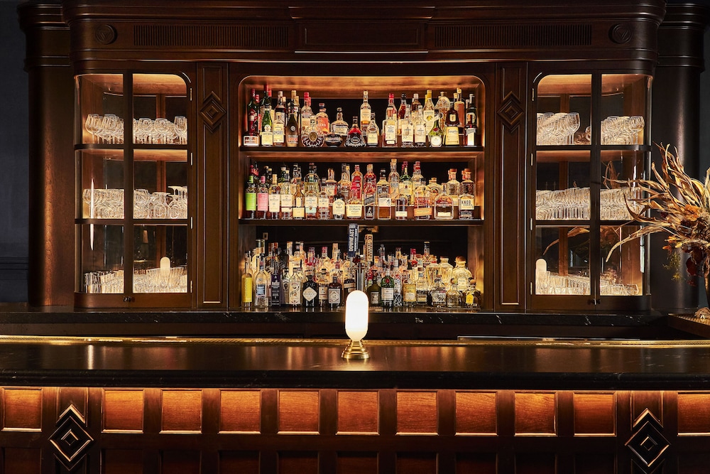 The Vanderbilt, Auberge Resorts Collection 4/40