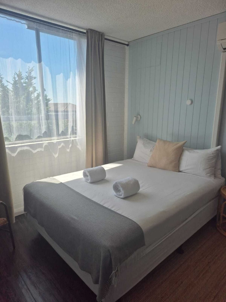 Little Coogee Hotel 22/65