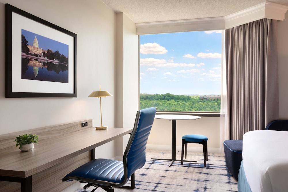Crowne Plaza College Park Washington DC 61/79