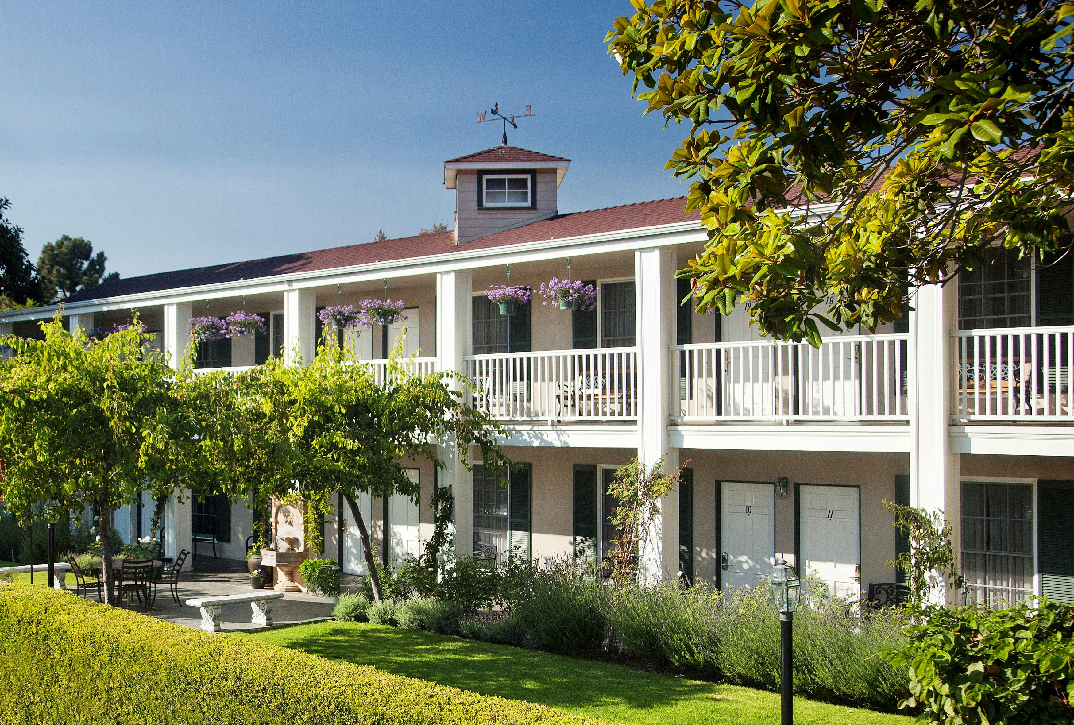 Lavender Inn By The Sea 43/45