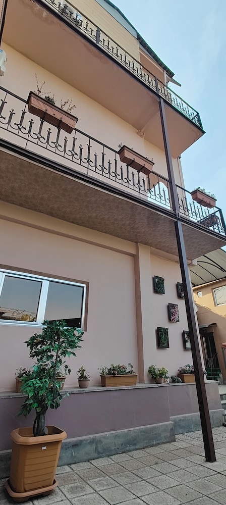 Areg Hotel 1/113