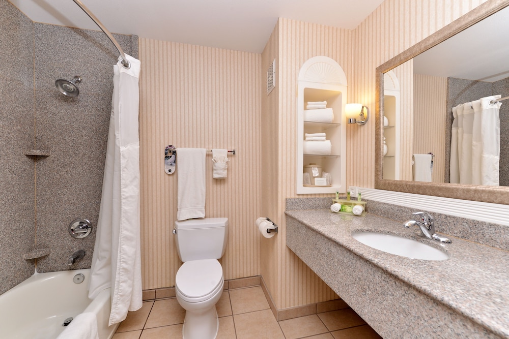 Holiday Inn Express Hotel Suites San Diego Otay 15/77