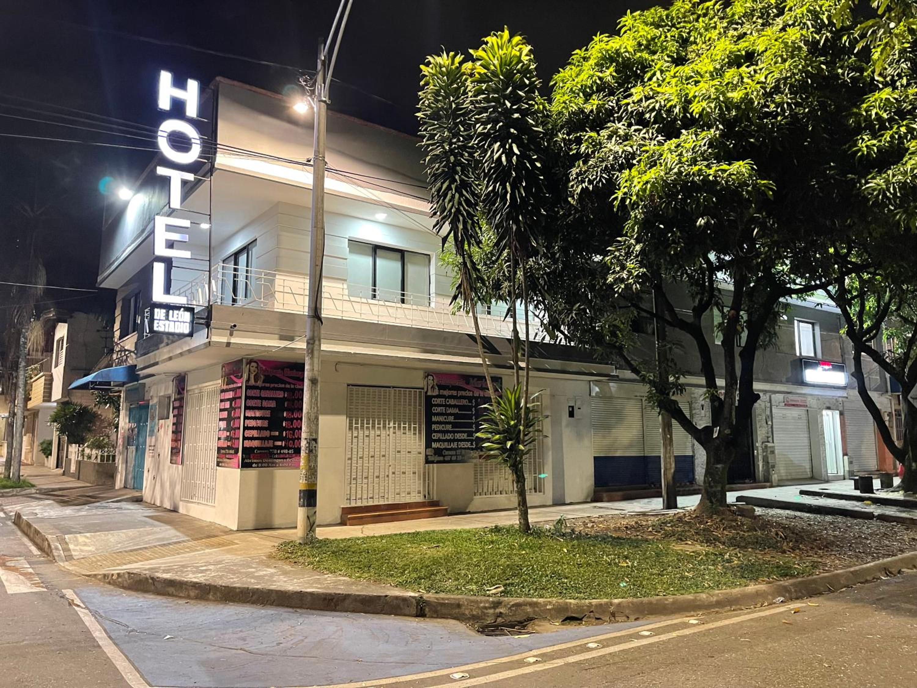 HOTEL DE LEON ESTADIO 17/18