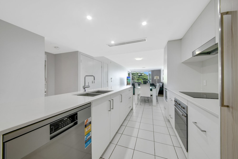Echelon Apartments 7/42