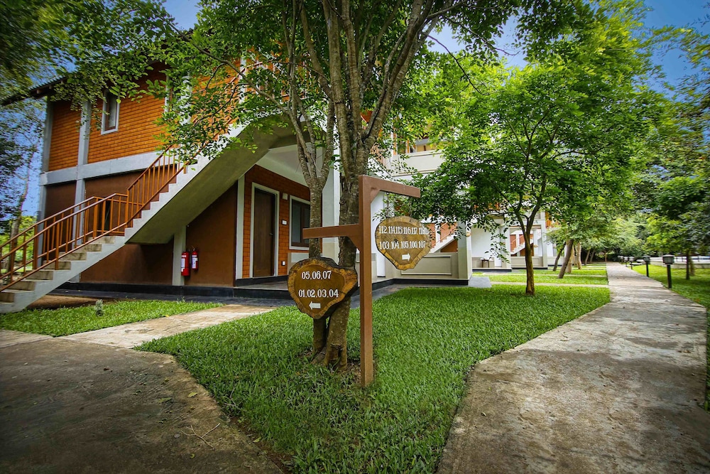 Elephas Resort & Spa 31/40