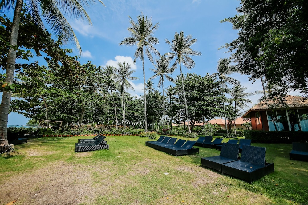 Blue Bay Resort 79/88
