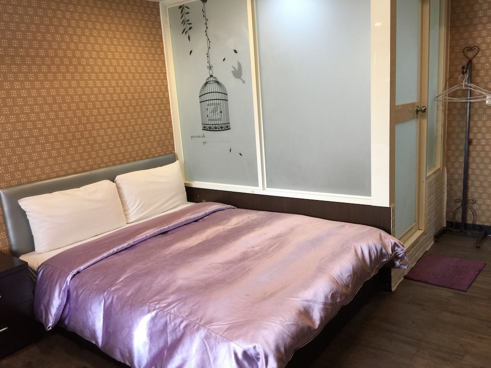 One Plus One Hotel 14/47