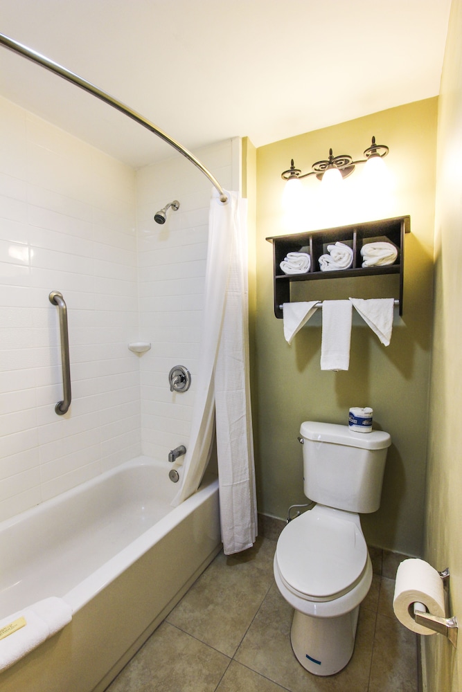 Oceans Beach Resort Suites 66/67
