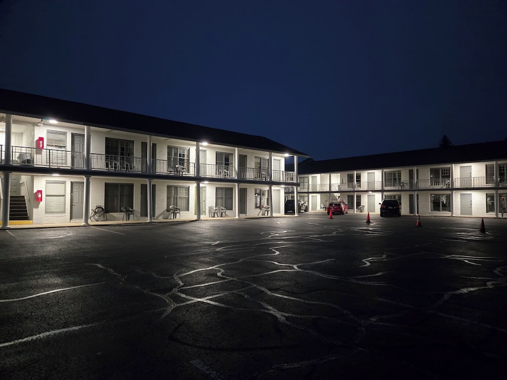 Continental Inn 2/48