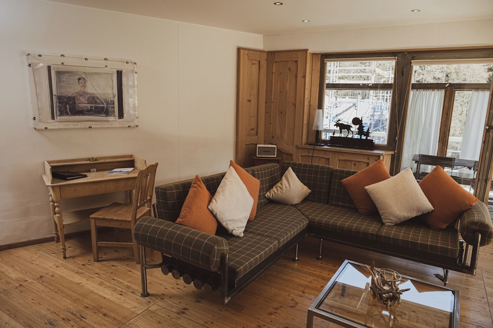 Backstage Hotel Serviced Apartments 34/53