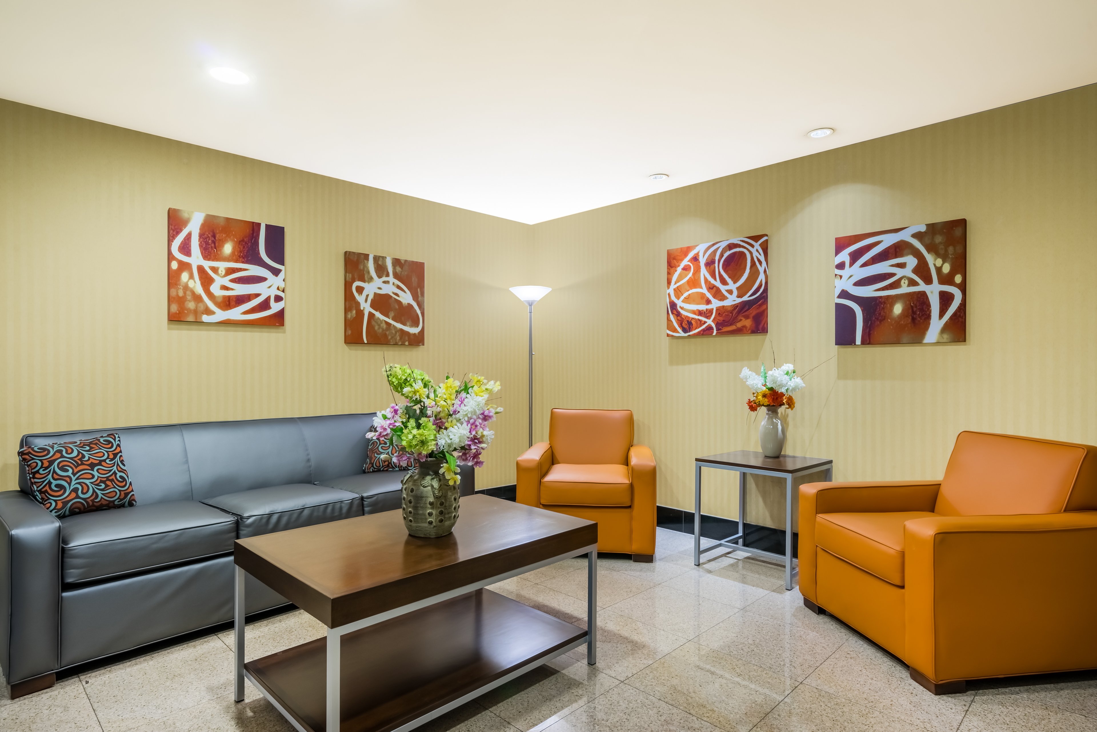 Holiday Inn Express & Suites North East 37/53