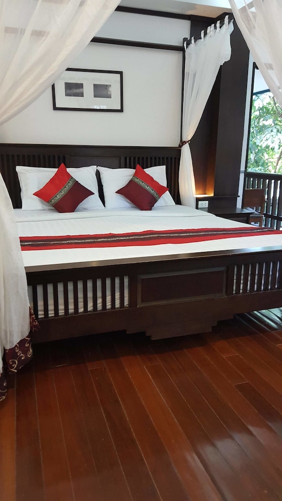 Ping Phu Place 38/41