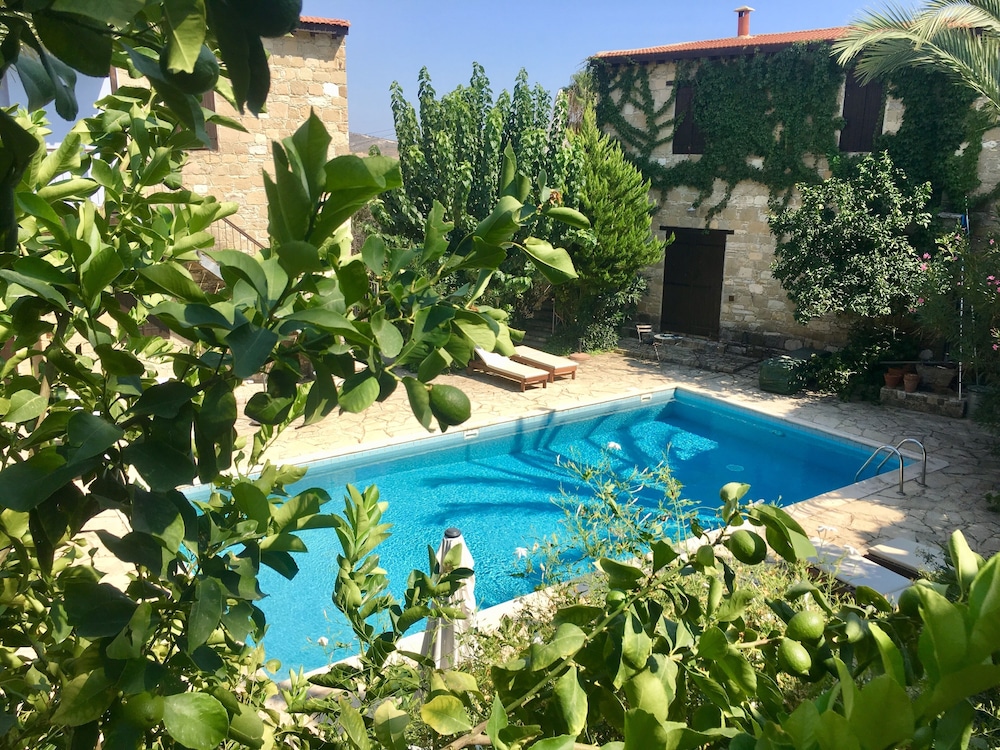 Porfyrios Country House 30/39