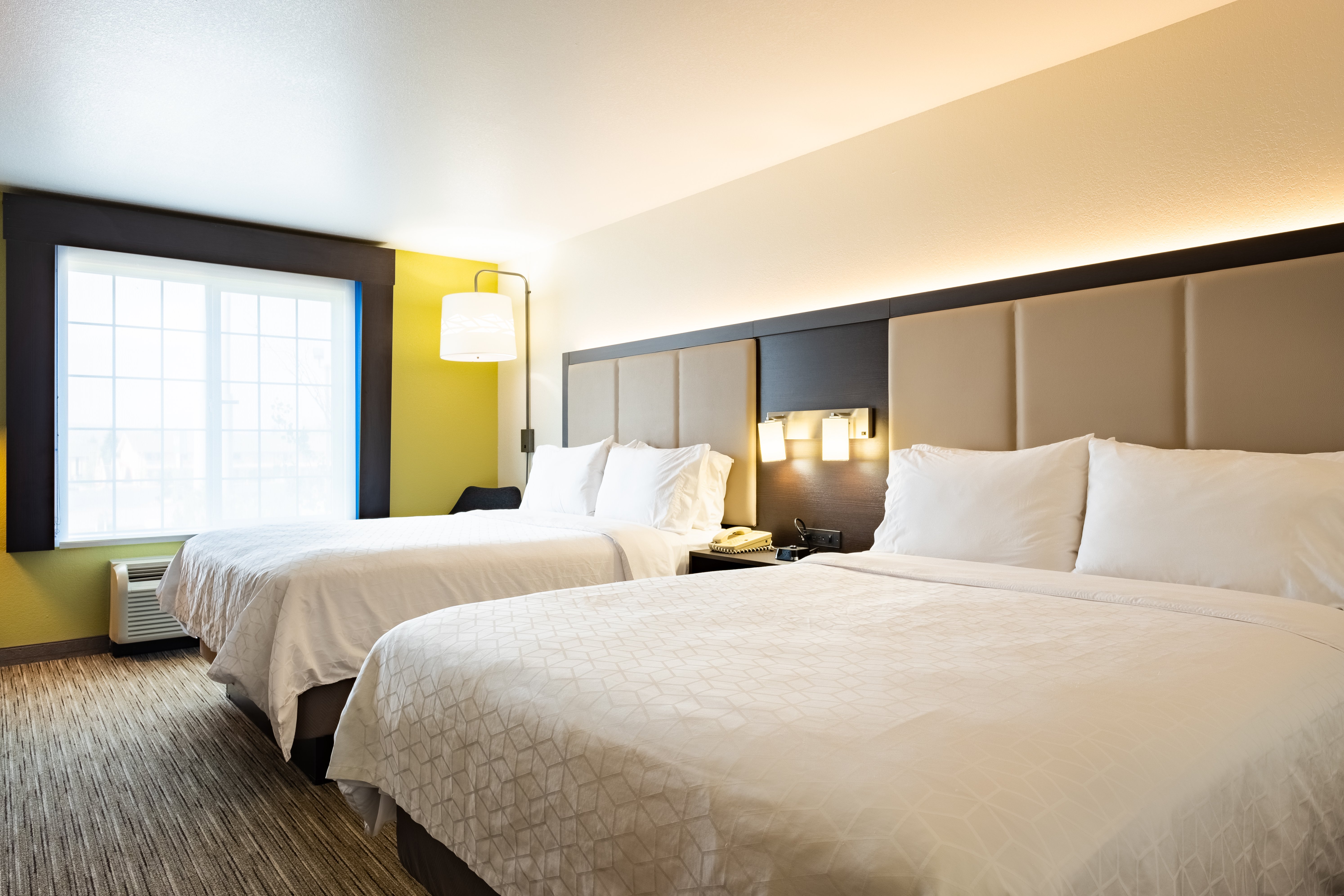 Holiday Inn Express Hotel And Suites Evanston 9/50