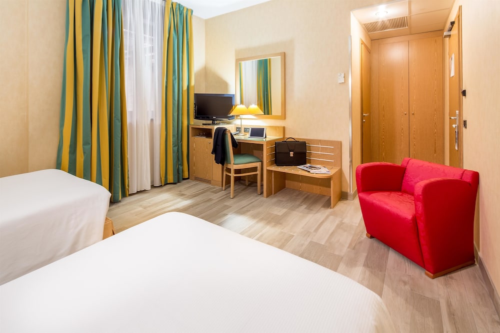 Best Western Cavalieri Della Corona Hotel 31/55