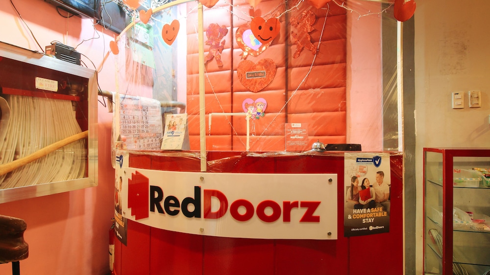 Reddoorz @ P Florentino Street Sampaloc Manila 3/25