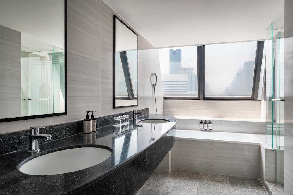 NH Bangkok Sukhumvit Boulevard 68/68