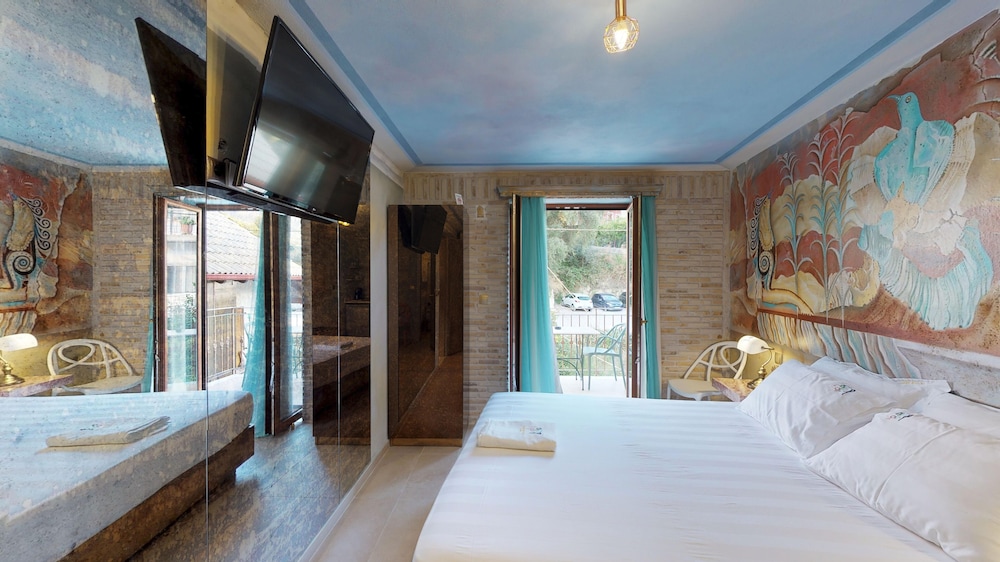 Leda Suites 15/50