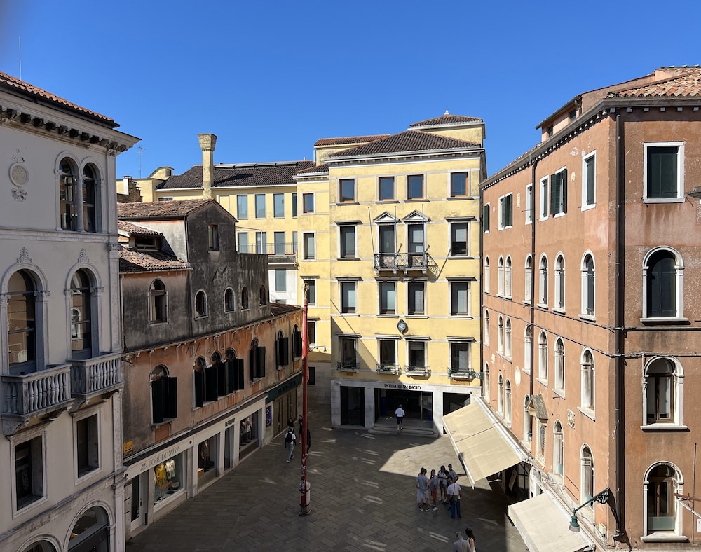 San Luca Hotel 53/55