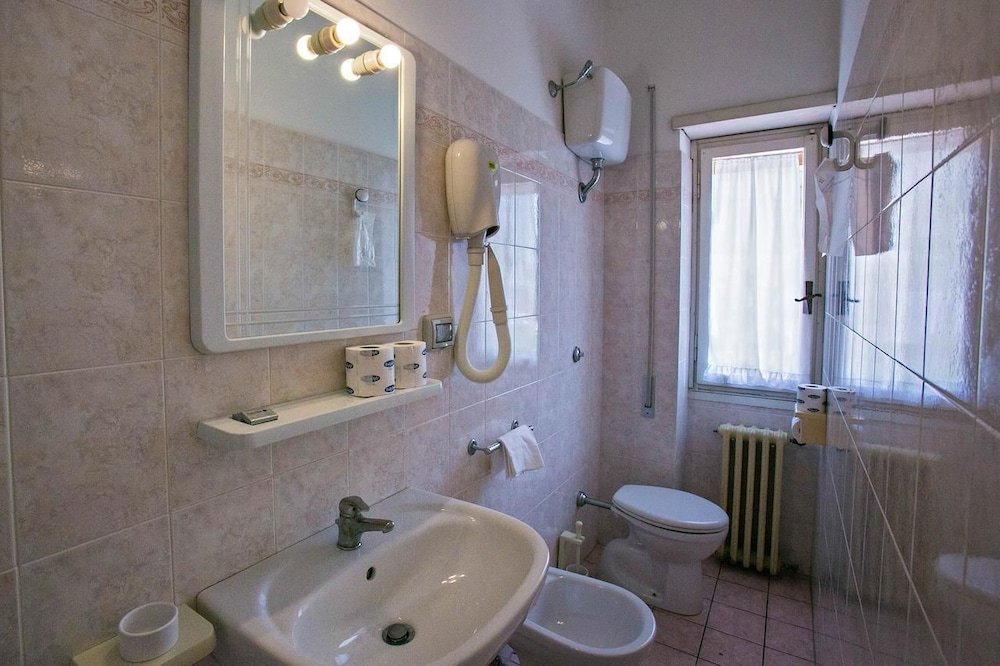Hotel Antares 25/29